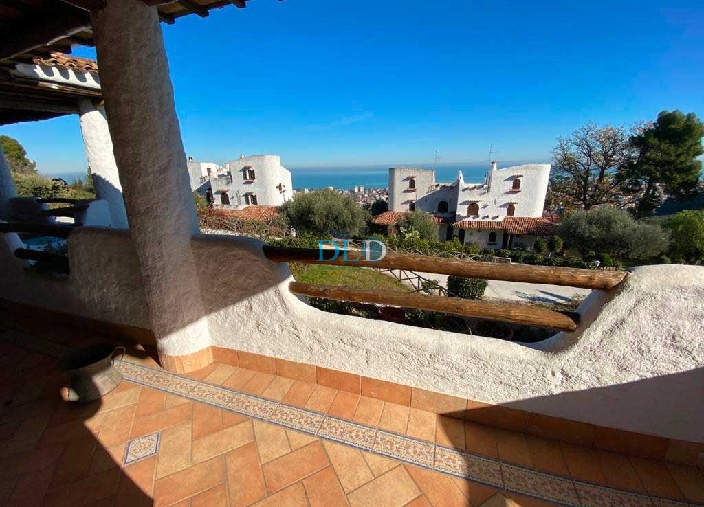 Villa bifamiliare